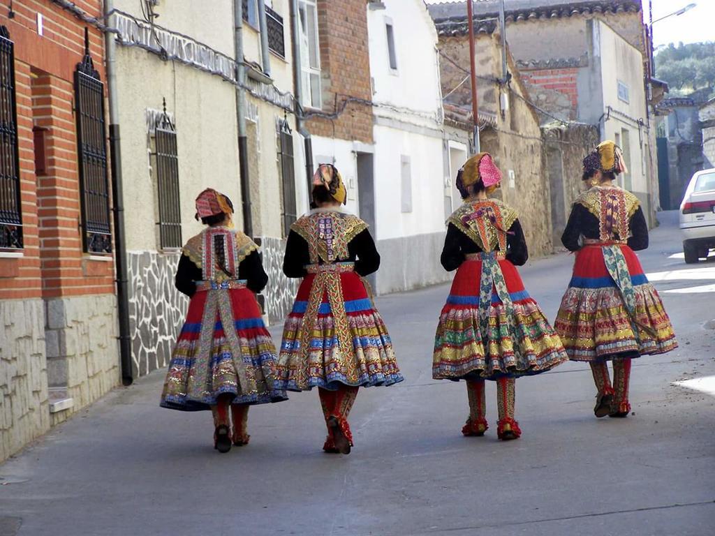El Huesped Del Sevillano Ar Lagartera Exteriér fotografie